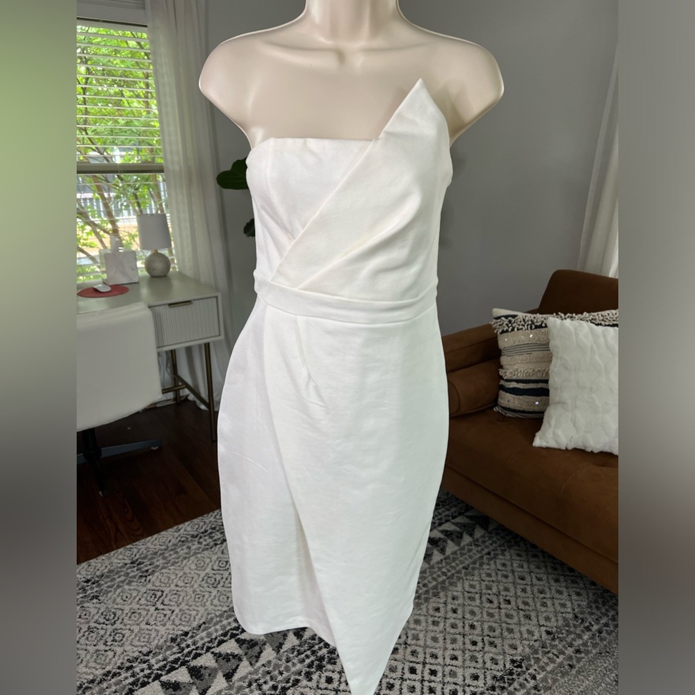 Lulu’s size medium white strapless dress with asymmetrical design